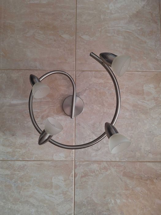 Полилеи осветителни тела