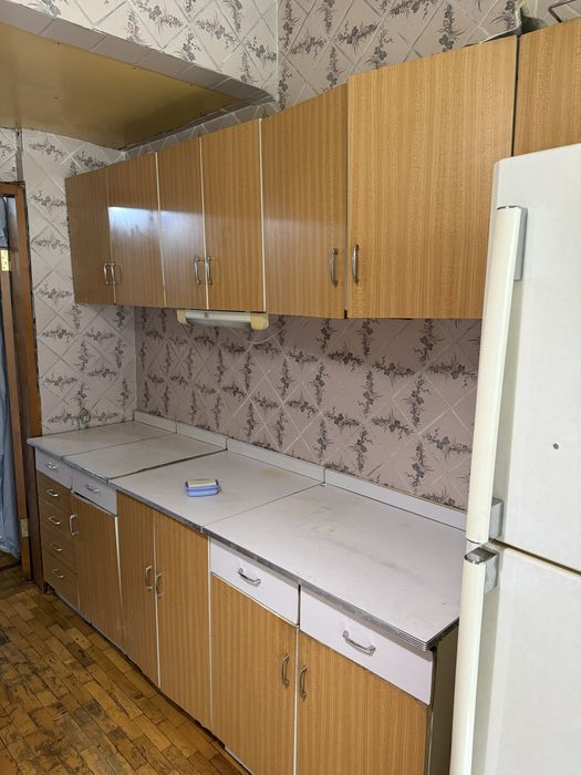Кухонные шкафы даром