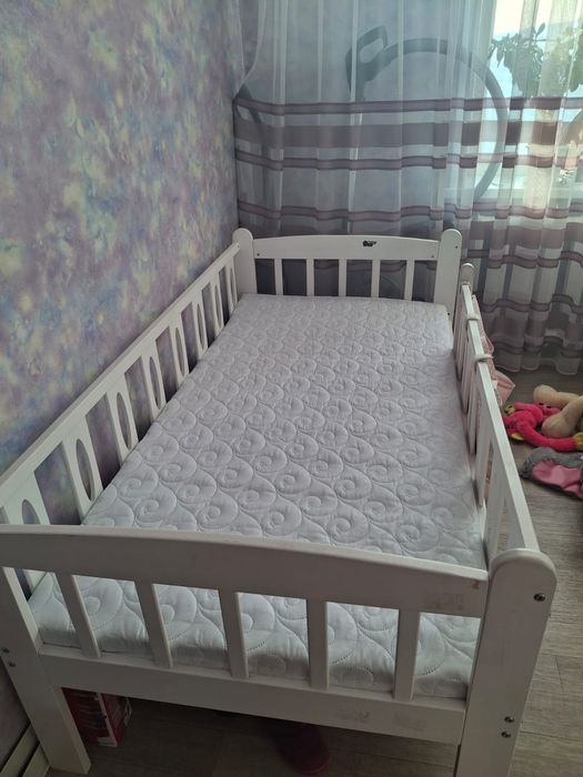 Продам кровать детскую