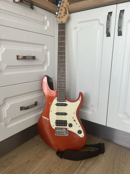 Cort G210 електрическа китара