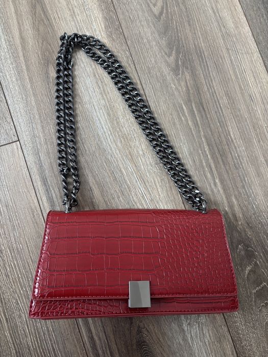 Червена чанта Mohito