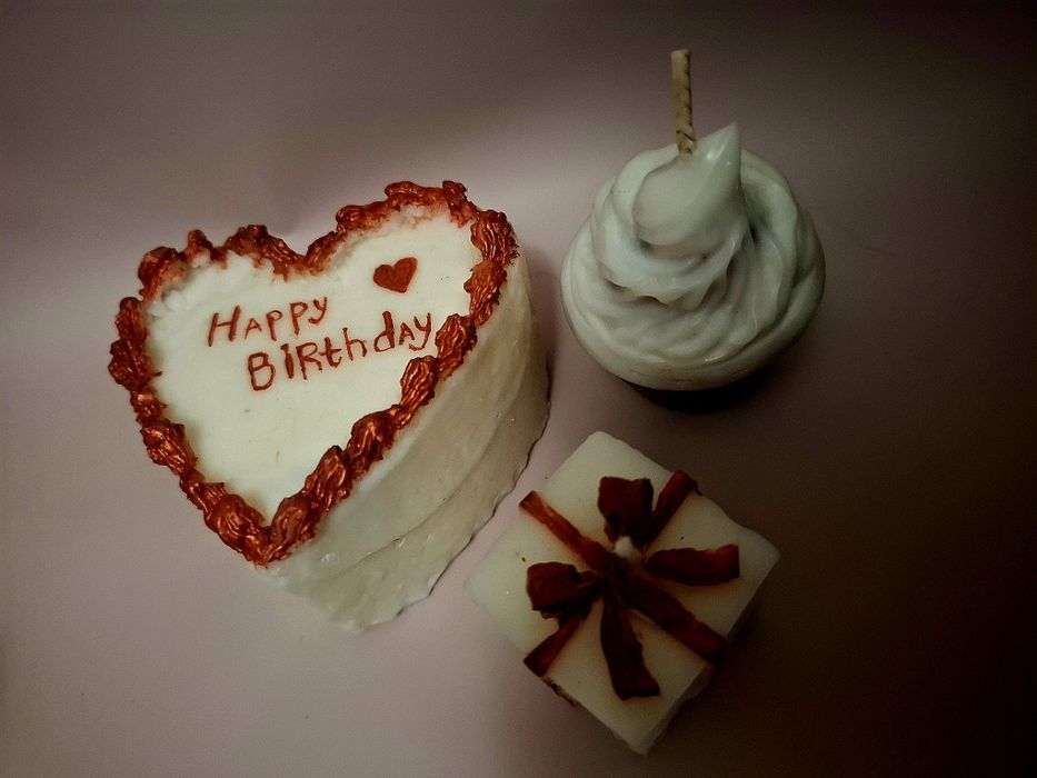 Ароматни свещи от соев и пчелен восък