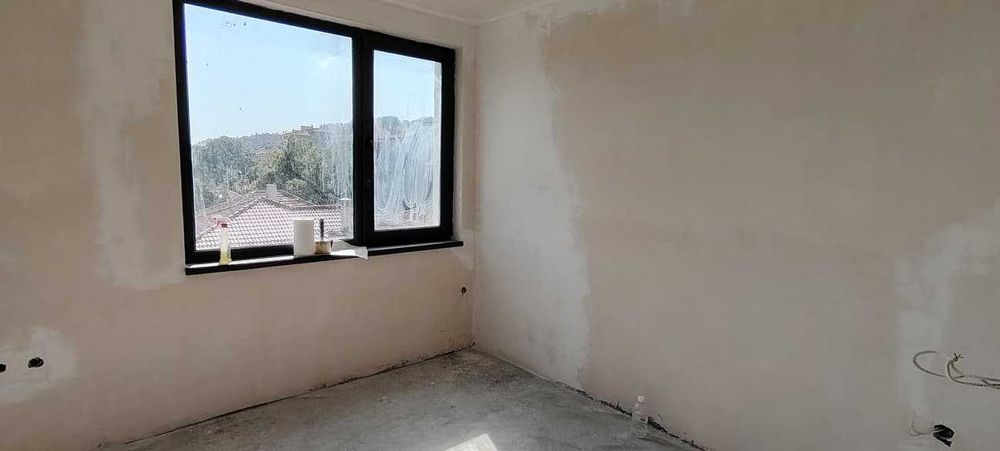 Апартамент с ТРИ СПАЛНИ в кв. Каменни, гр. Хасково