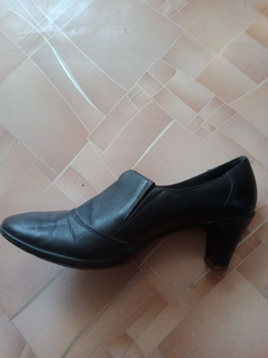 Продам демисезонные обувь