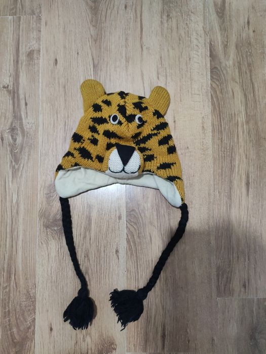 Căciulă din lână model tigru
