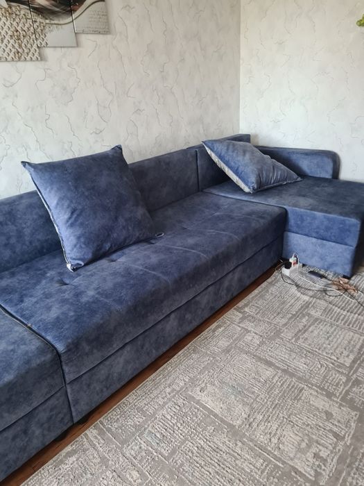Продам диван 270 тысяч торг