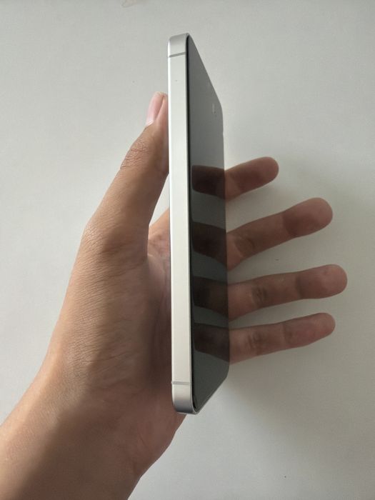Samsung S24 / 256GB / Белый
