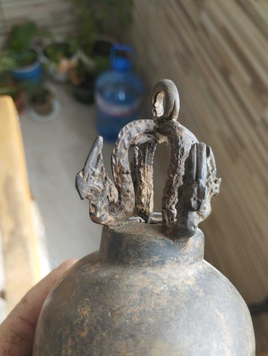 Старинен.  сатър