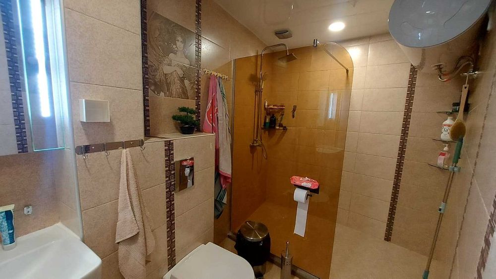 Двустаен апартамент за продажба - Център, гр. Хасково