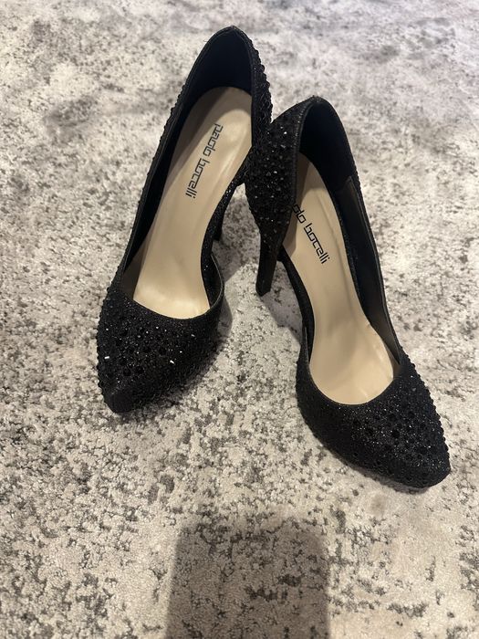 Дамски токчета с камъни