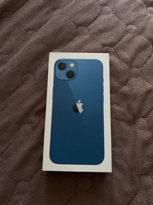 Iphone 13 blue color