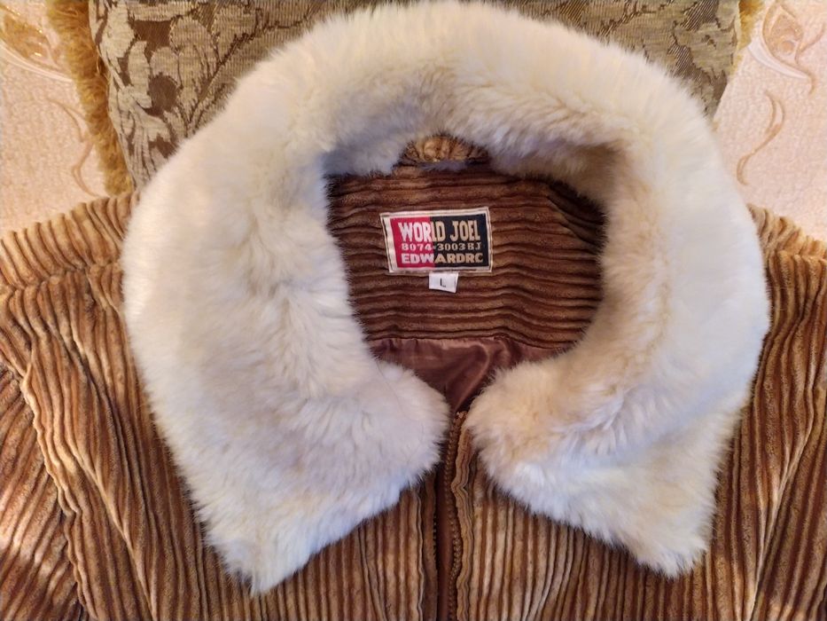 Женская вельветовая куртка