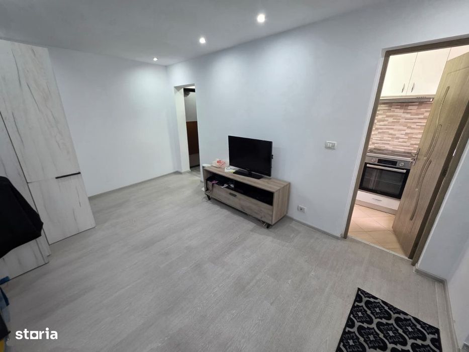 Garsonieră renovată – Zona Buziașului – Etaj 2- 146