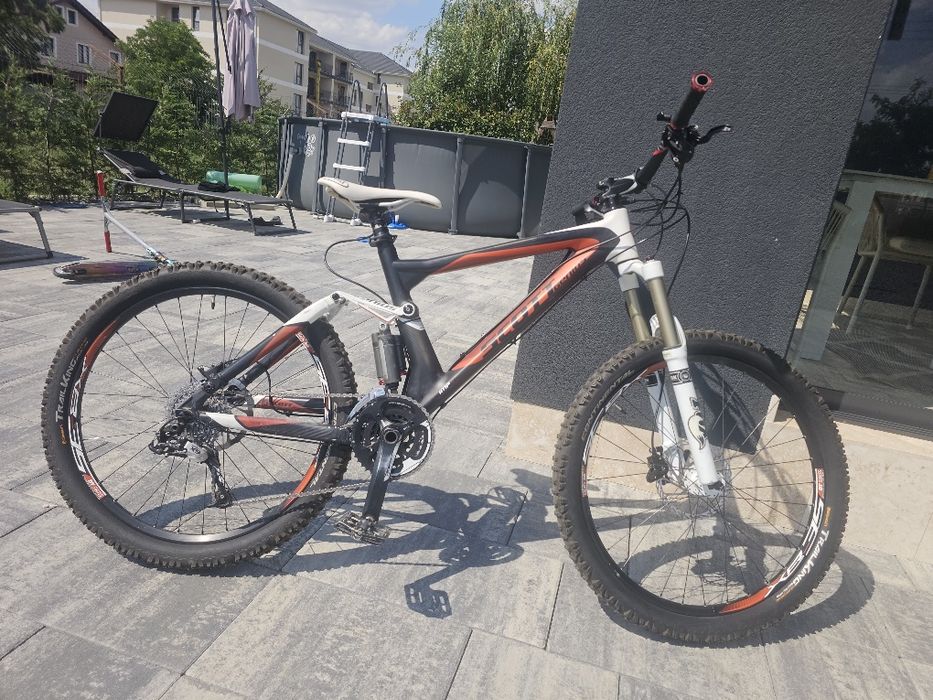 Bicicleta scott genius full suspenion carbon