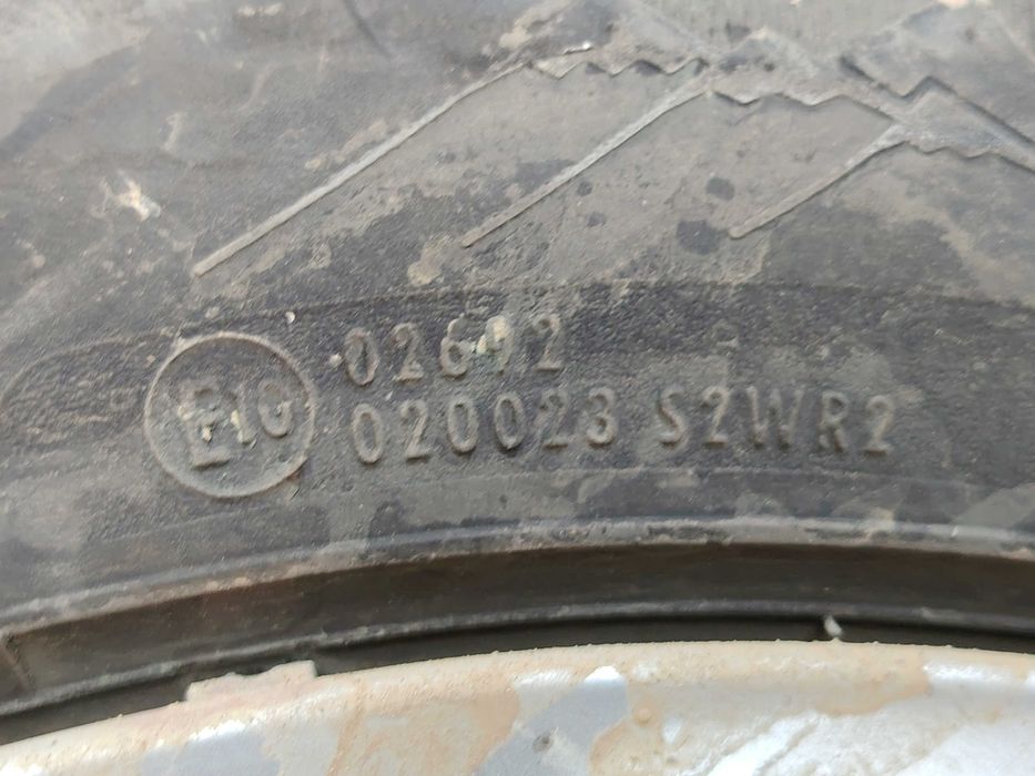 Продавам 4 броя зимни гуми с джанти и тасове – 205/55 R16