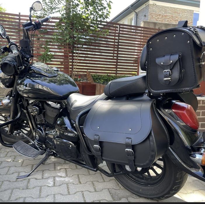 Geanta/coburi moto din piele