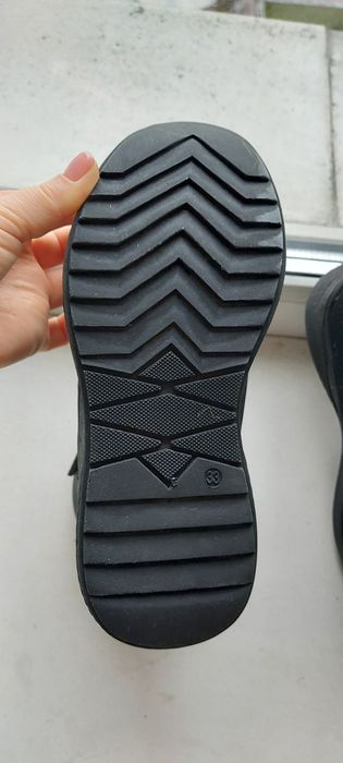 Продам Зимнюю обувь