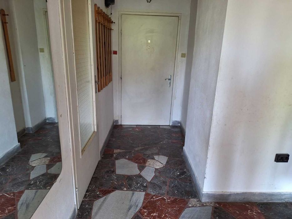 Продава се Тристаен апартамент в Габрово, Център - 70 кв.м за 605 €/кв.м - Снимка #6