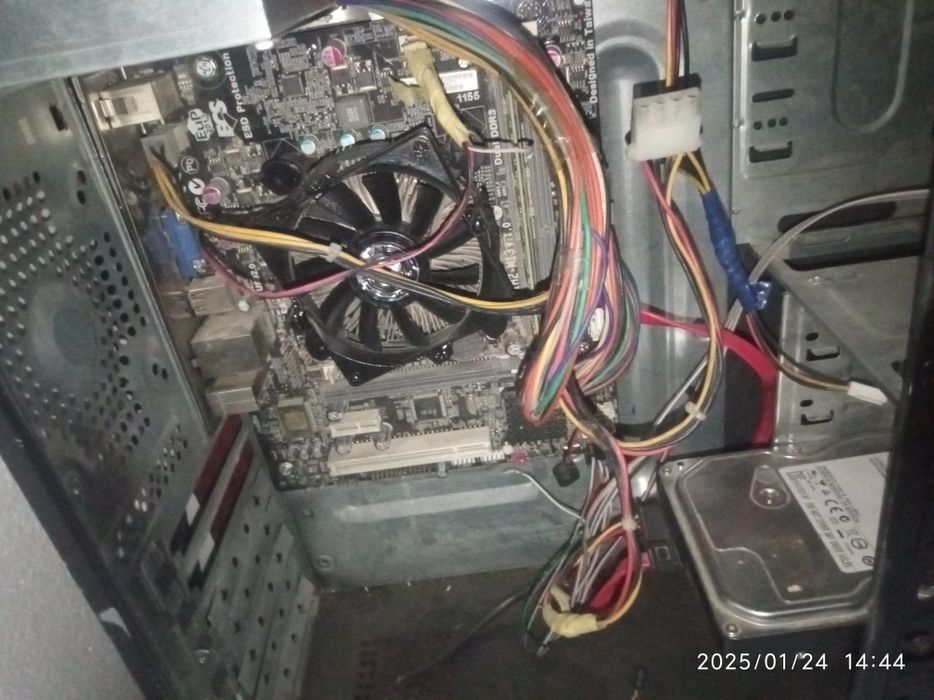 Stol kompyuter 8/500