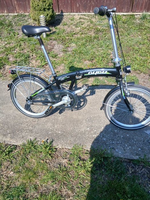 Vând bicicleta pliabila din  aluminiu.