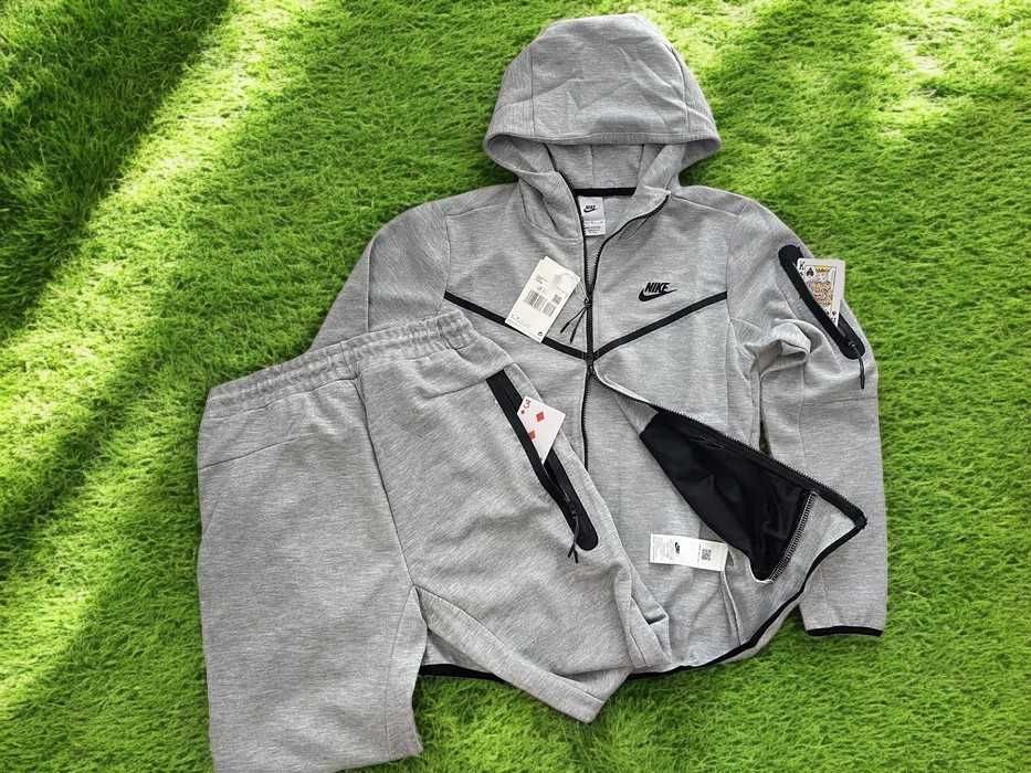 Trening Nike Tech Fleece Gri - Set complet - Bumbac