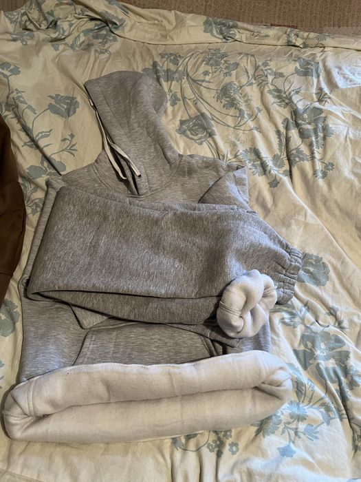 Продается две пары теплых спортивок