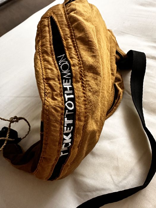 Sling Bag** сумка-слинг