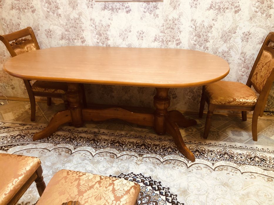Продам стол +стулья деревянные