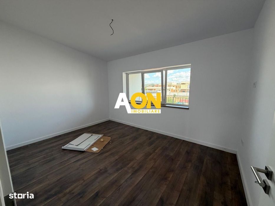 1/2 Duplex 4 Camere, 3 Bai, 2 Balcoane, 431mp Teren