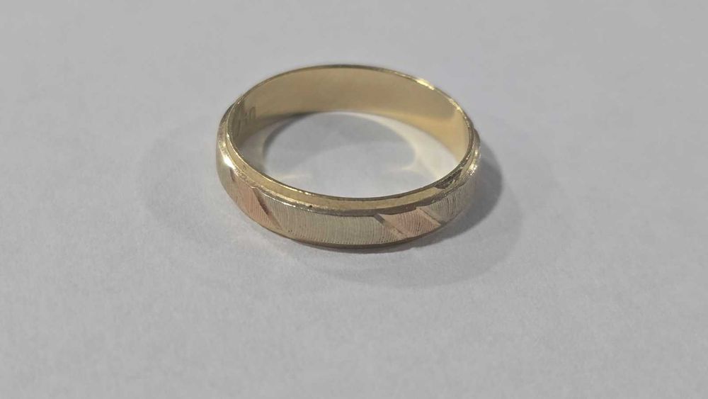 Златна халка  2,7гр. 18 карата