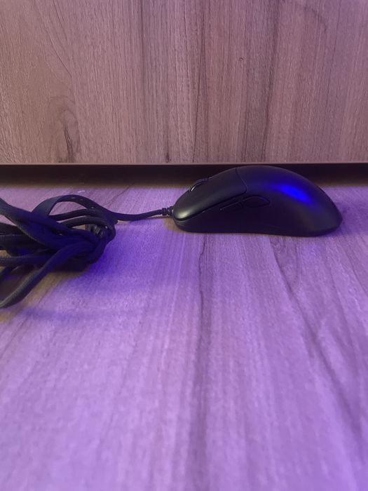 Mouse cu fir white shark
