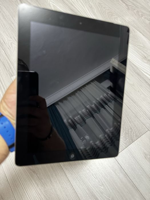 Vand Ipad 64 gb functional