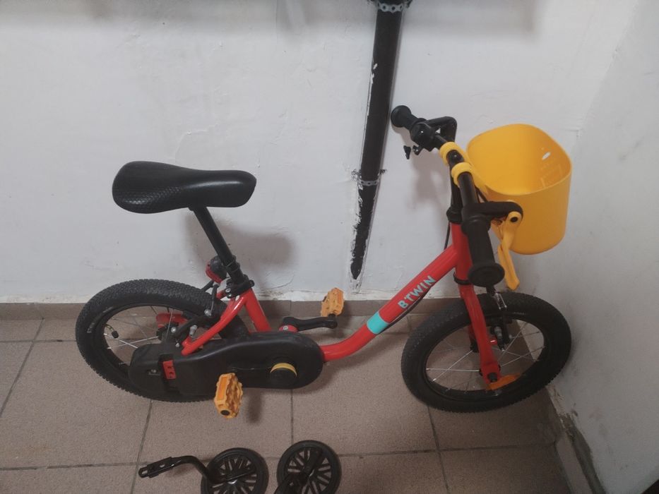 Vând bicicleta copii 2-5 ani