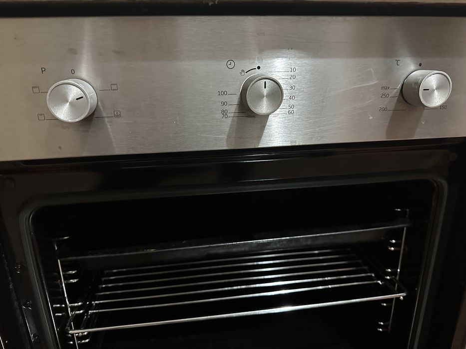 Продается духовой шкаф