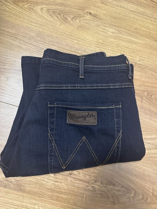 Отигинални мъжки дънки Wrangler перфектни ,в най-търсения размер 36