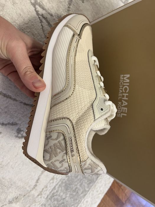 Adidasi Michael kors 38,5 / 7.5 us