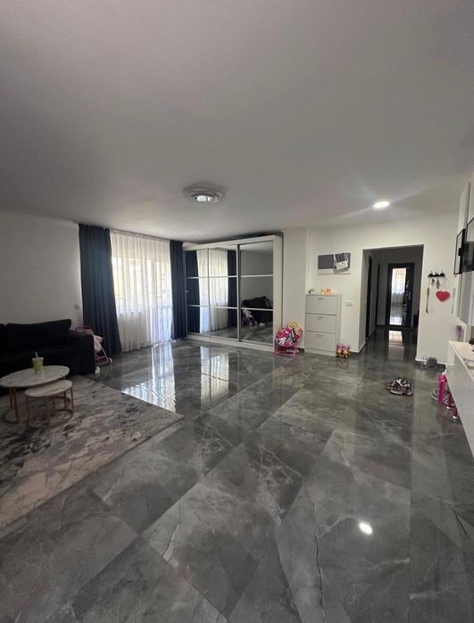 Vând apartament icfrimu