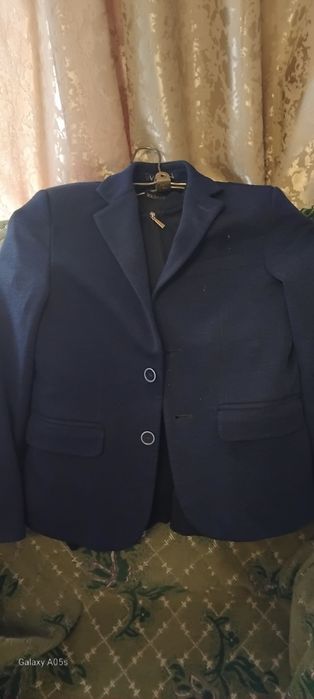 Одежда для мальчиков джемпер,пиджак, джинсы