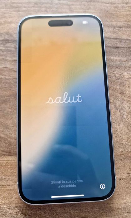 Vand Iphone 15, esim, 128gb, white