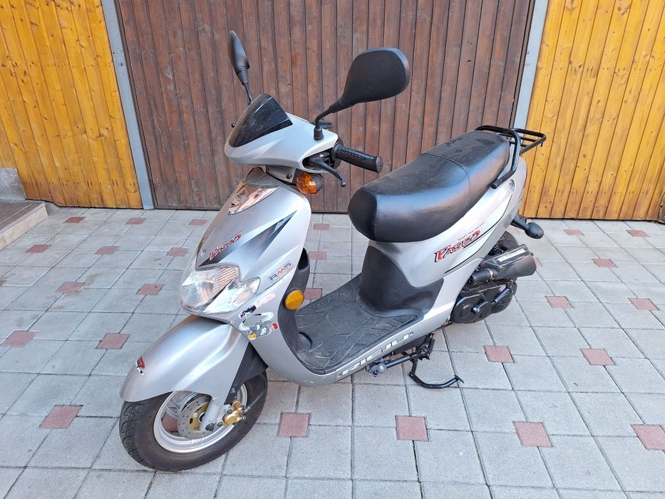 Vând scuter Rieju 49 cm
