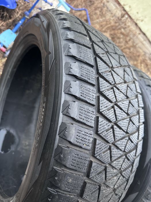 Продаю шины зимние