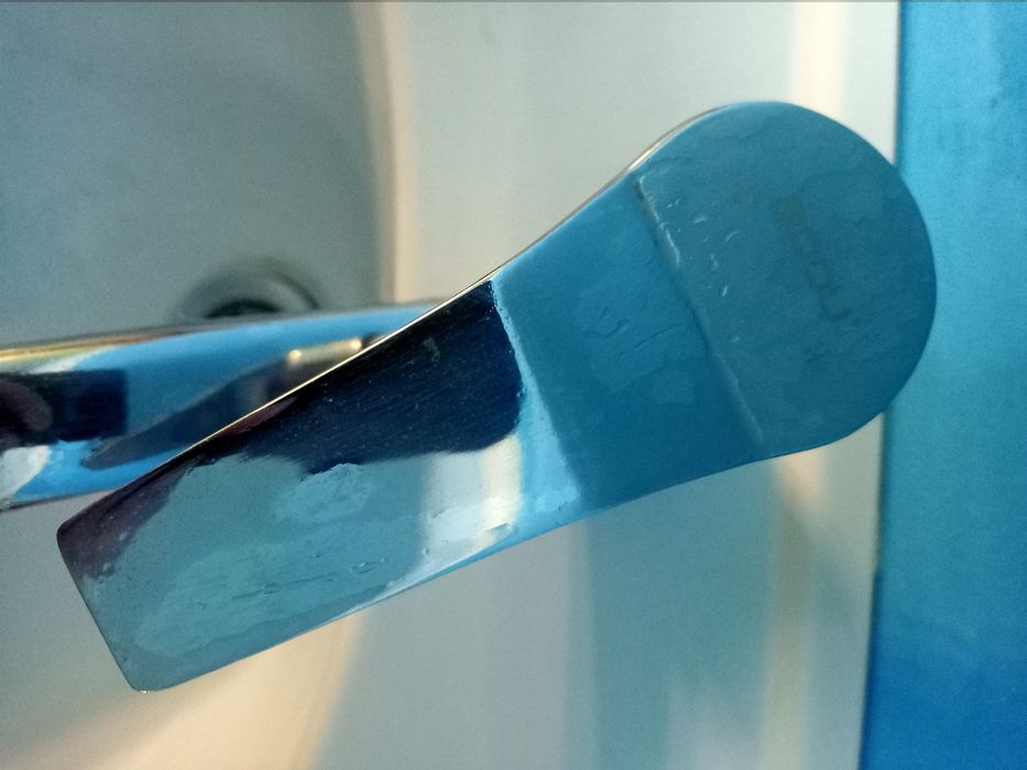 Мойка" Тюльпан Keramin в отличном состояние с краном и шлангами