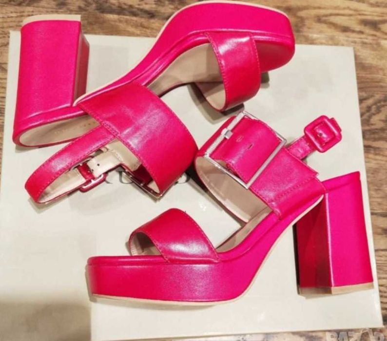 Дамски сандал Bruno Premi