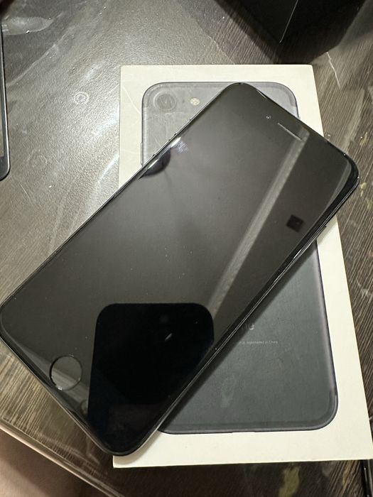 Продам iphone 7