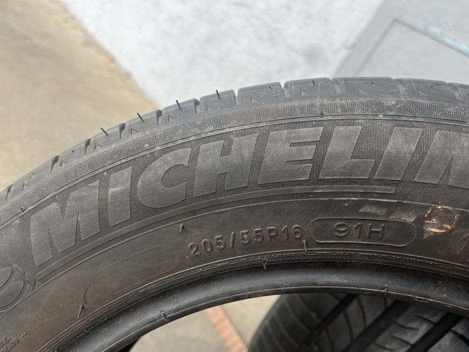 2 бр. летни гуми 205/55/16 Michelin DOT 1015 5 mm