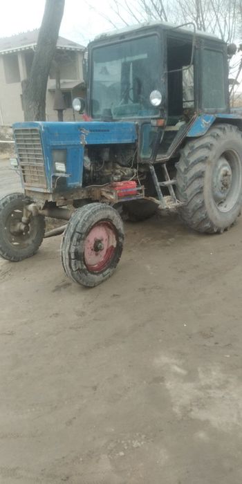 Mtz 80 traktor sotiladi