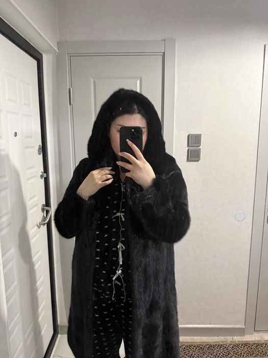 Продам норковую шубу