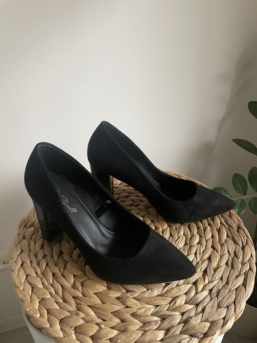 Черни обувки на ток