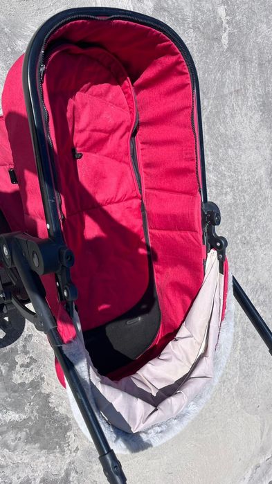 Продам детскую коляску