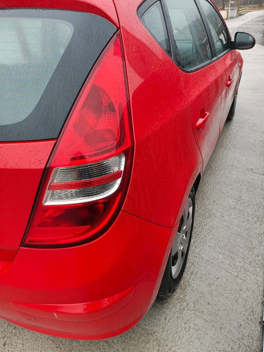 Vând Hyundai i30 - preț 3700 euro negociabil